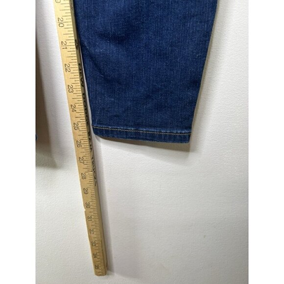 Tahari Jeans Women’s Kelly Mid Rise Skinny Medium Wash Blue Denim Size 16W - Picture 7 of 10